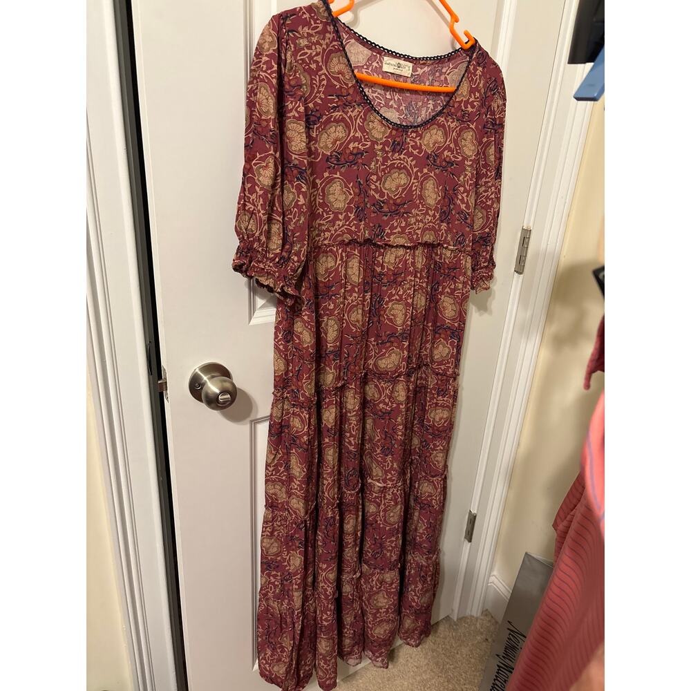 Natural Life tiered maxi dress Sz s EUC cranberry navy tan floral short sleeve
